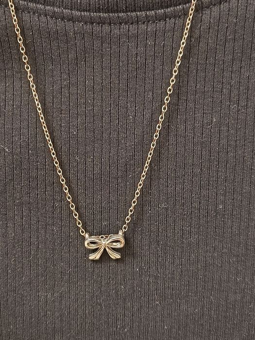 Naszyjnik z kokardką