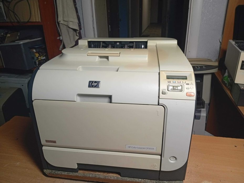 Кольоровий лазерний принтер HP Color LaserJet CP2025