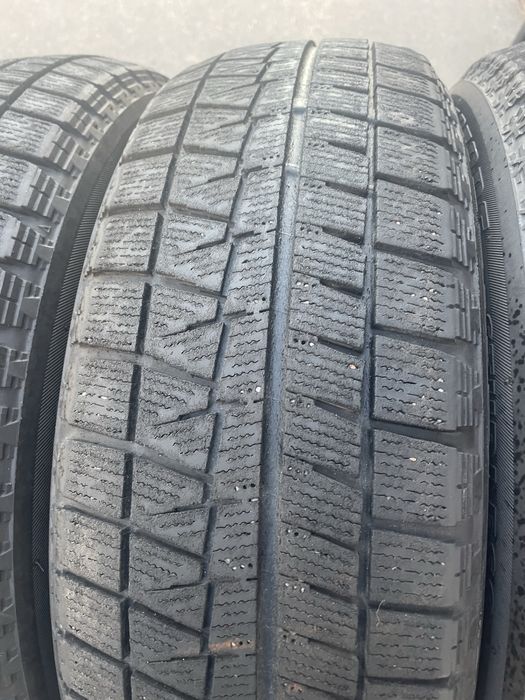 Гума зимова 185/65/15 Bridgestone Blizzak