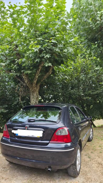 Selling Rover 200.