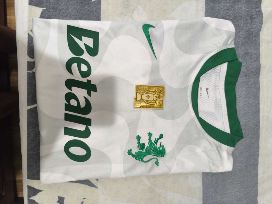 Camisola Oficial Sporting CP 25/26 Alternativa Branca – Hjulmand – Tam. L (Nova)