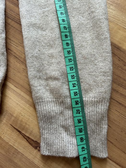 Светр на ґудзиках жіночий