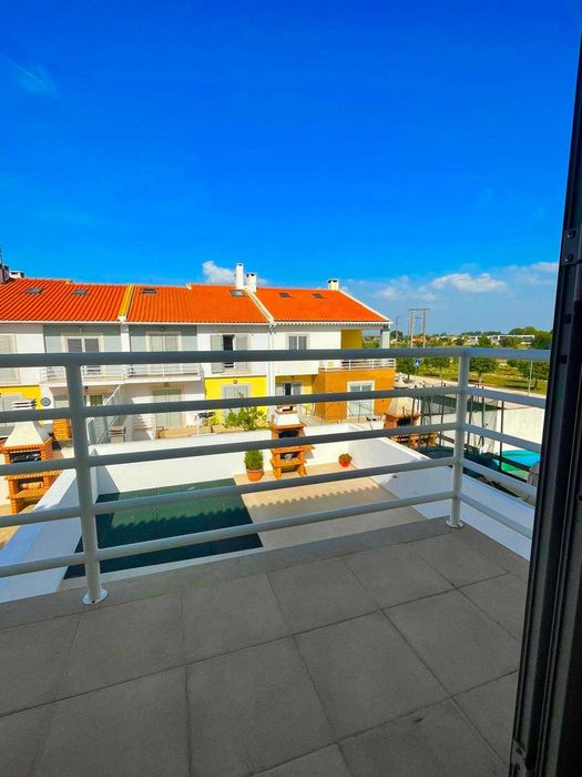 Moradia T3+1 no Pinhal Novo com Espaço Exterior e Garagem