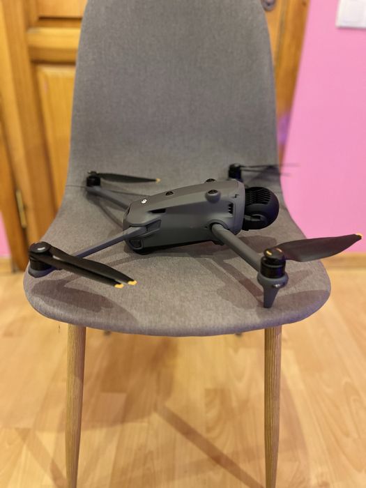 DJI Mavic 4 pro.