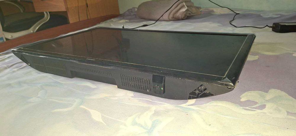 Продам БУ Телевізор Самсунг 32 дюймовий на запчастини.