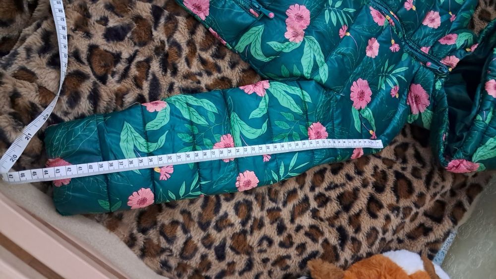 Продам две демисезоные куртки Reserved