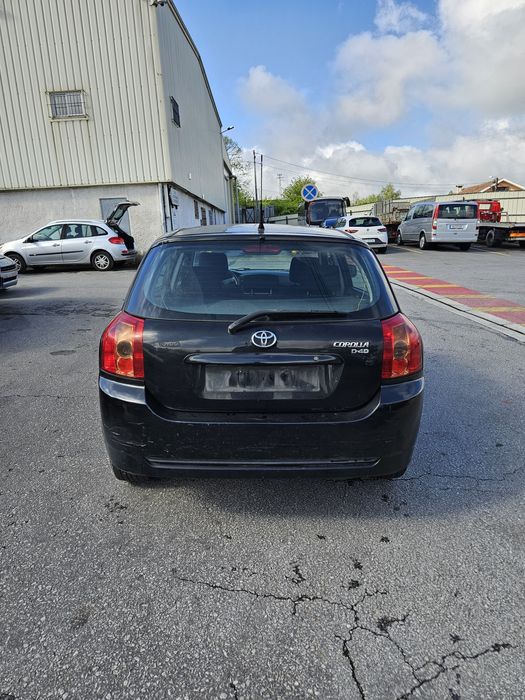 Toyota Corolla E12 2.0 D4D de 2009 para peças
