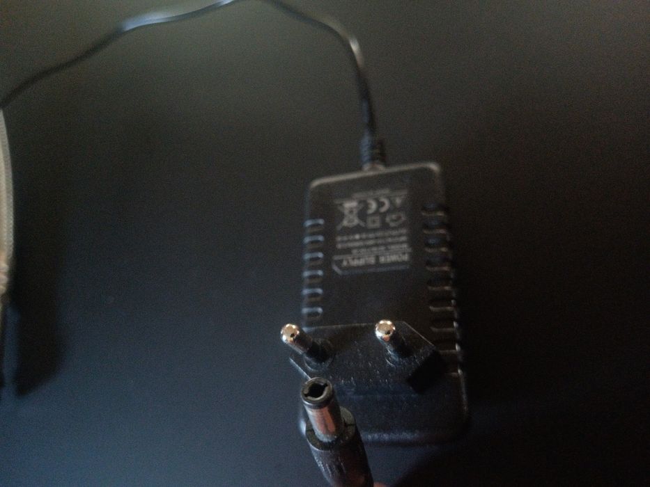 POWER SUPPLY ładowarka zasilacz 12V 2A 5.5mm

12V2A