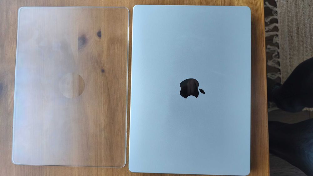 MacBook PRO M4 Pro , 14 Core, 48 GB RAM, 2 TB NVME, jak nowy, 14"