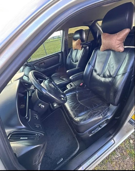 Автомобіль Lexus RX 300