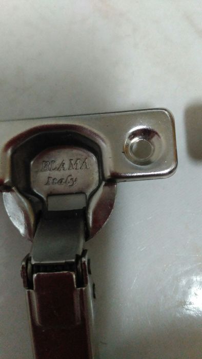 Dobradiças pequenas