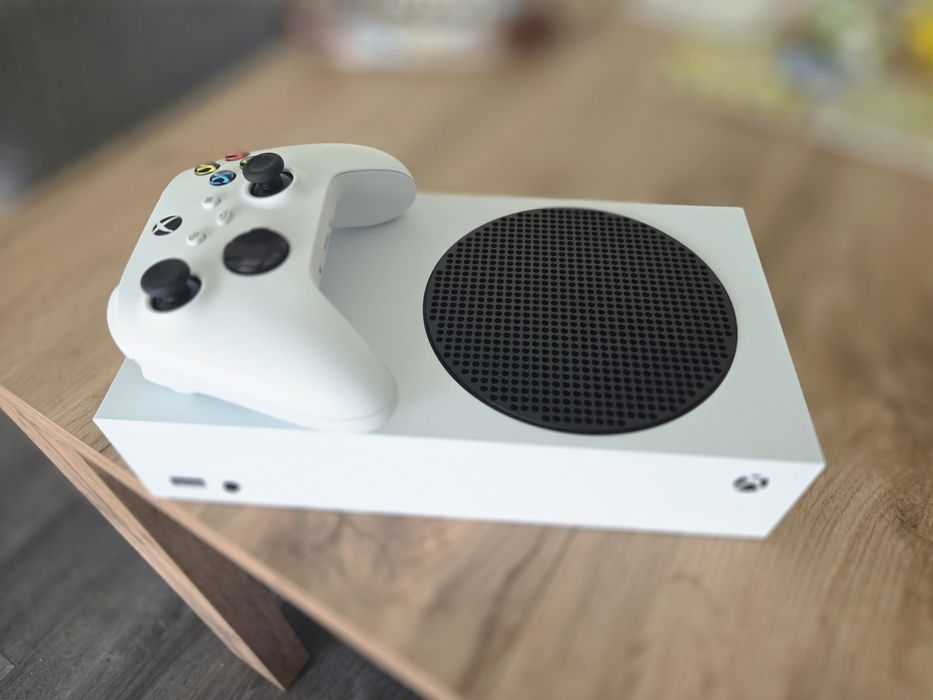 Konsola Xbox Series S + Kontroler