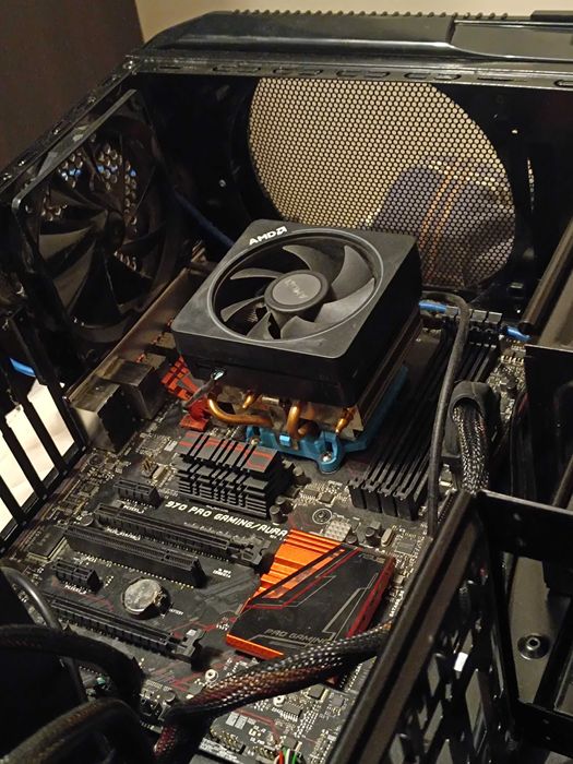 ASUS 970 PRO GAMING AURA AM3+ top VRM, SLI, USB 3.1, komplet