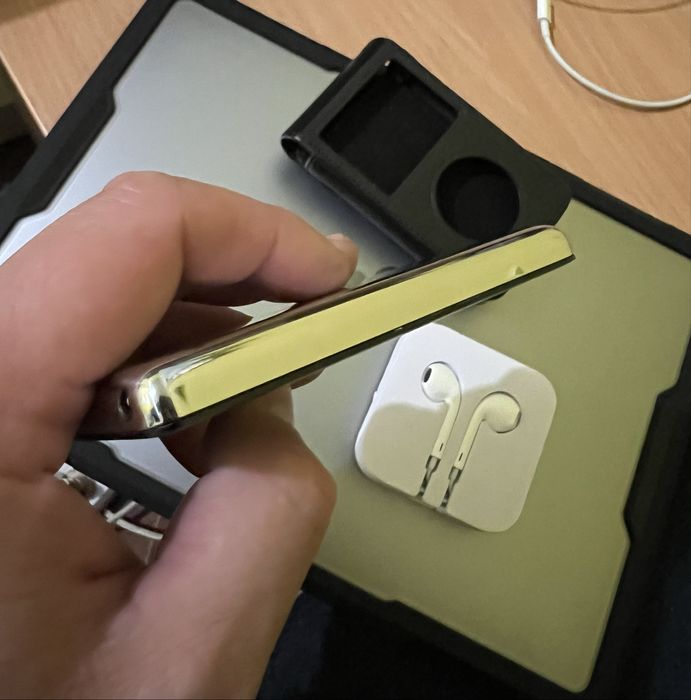 iPod Classic 6gen 80gb +EarPods чохол