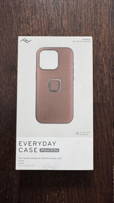IPhone 15pro etui peak design