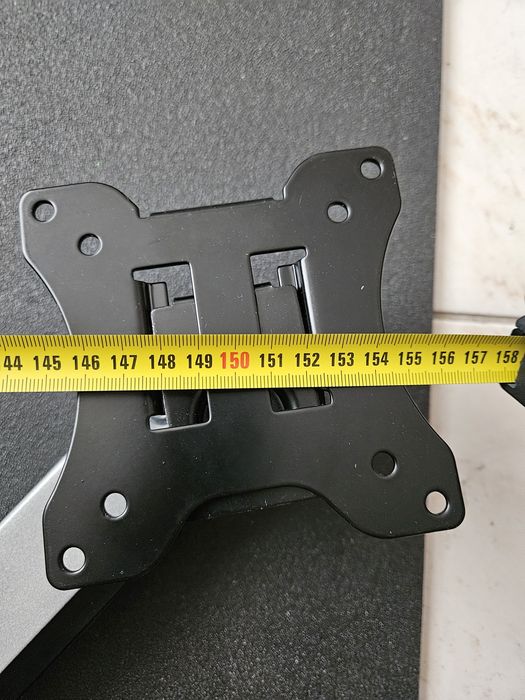 Uchwyt na 3 monitory do ekranów 17-32" regulacja 8 kg na ramię