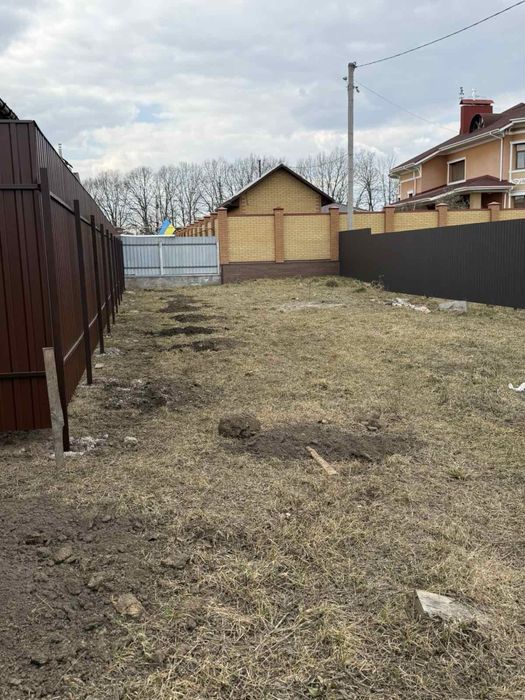 Продам земельну ділянку  біля озера с.Агрономічне