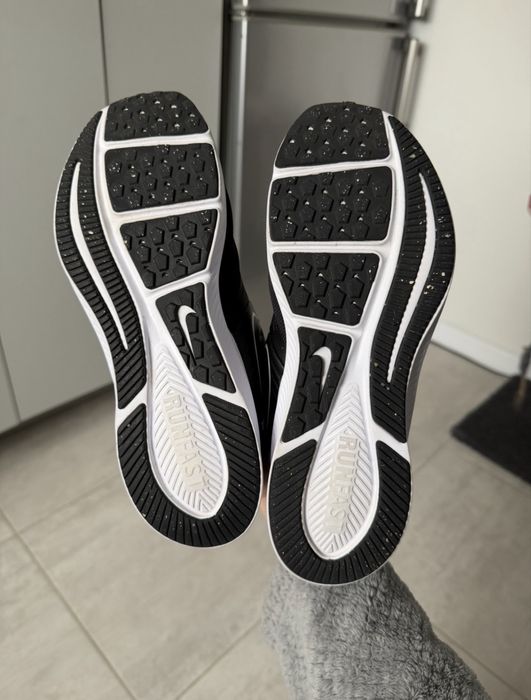 Кросівки nike