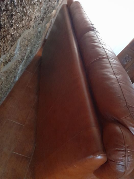Vendo sofa castanho em pele