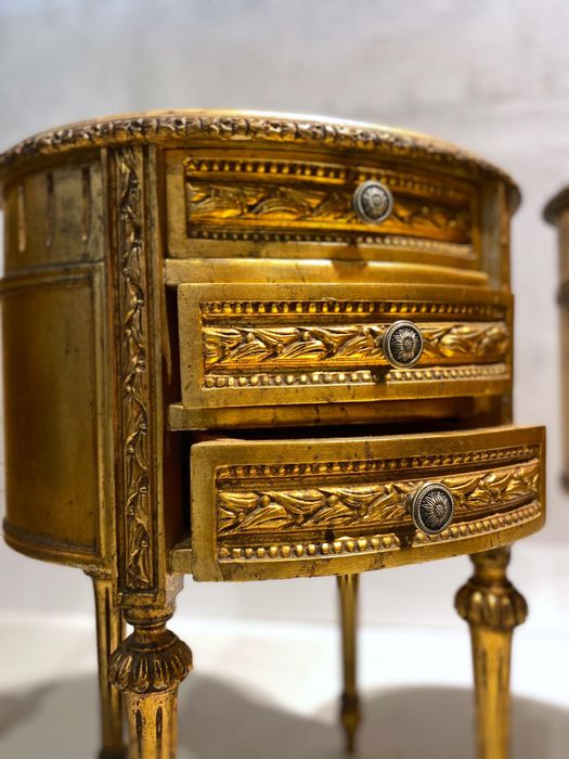 Komody , stoliki nocne , komodki , antyki , szafki nocne