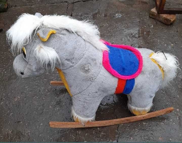 Продам игрушку конёк-горбунок