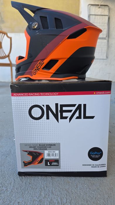 Capacete O'Neal Blade Hyperlite Charger V.22 – Tamanho L (59-60 cm)