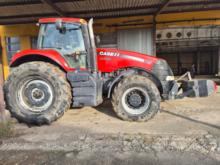 ciągnik rolniczy sprawny gotowy do pracy