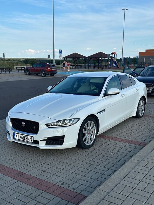 Jaguar XE