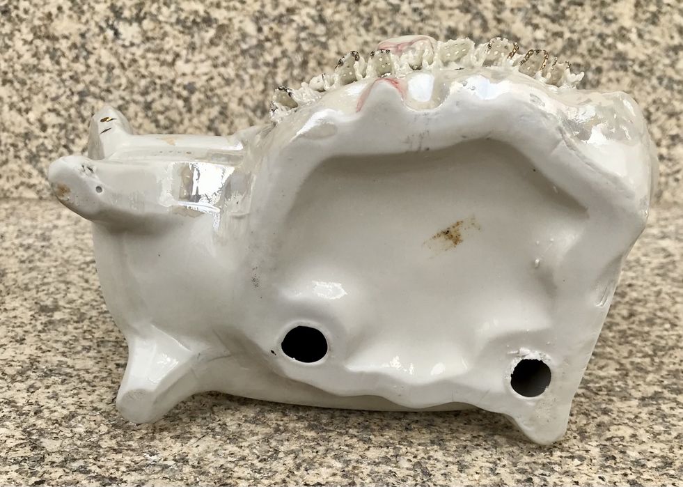 Estátua de porcelana