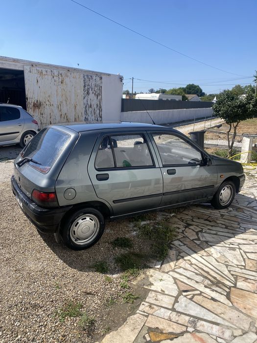 Renault Clio — fotografia 3