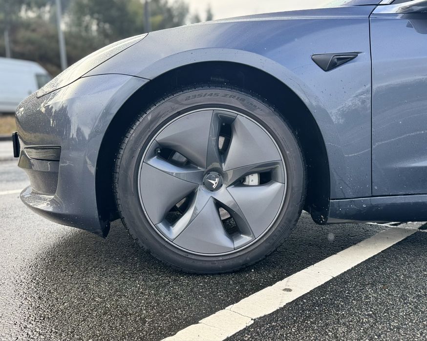 Tesla Model 3 Standard RWD Plus 60 kWh Premium Audio