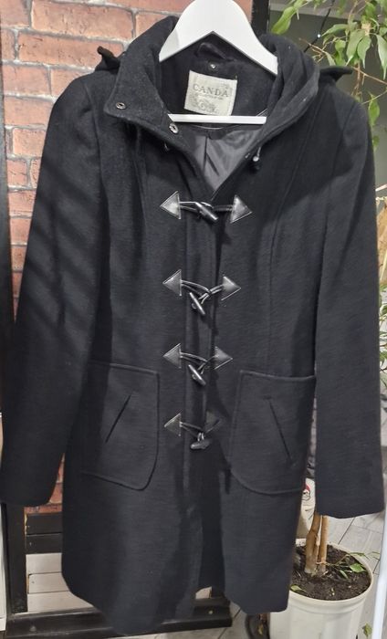 Płaszcz czarny damski z kapturem