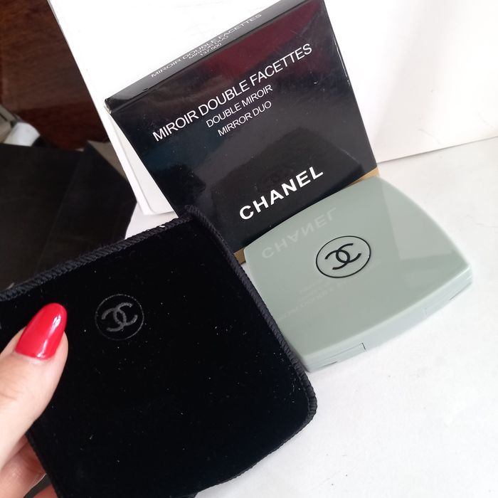 Nowe lusterko Chanel 7 x 7