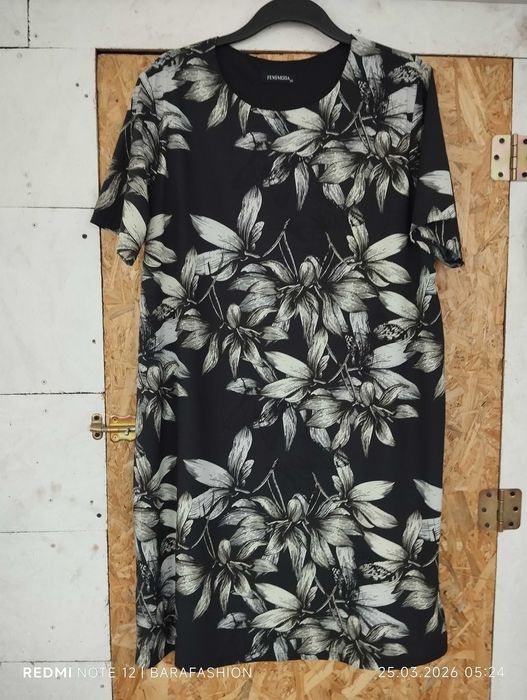 Super sukienka damska  z krótkim rękawem