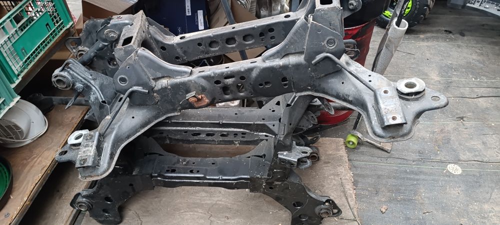 Ford Fusion mk5 задній підрамник в ідеальному стані 13-20