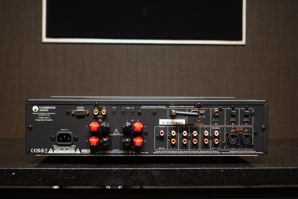 Wzmacniacz stereofoniczny Cambridge Audio CXA81 MKII Outlet