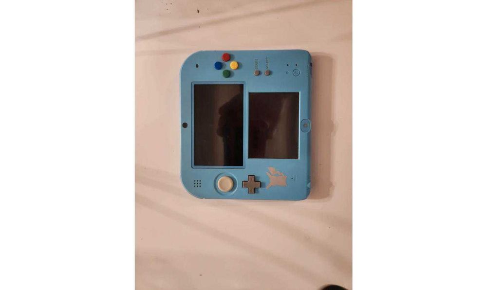 Nintendo 2DS Edição Lua Consola