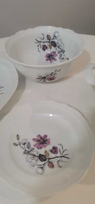 Serviço Vista Alegre–(travessa, terrina, saladeira, prato)-anos 60/70