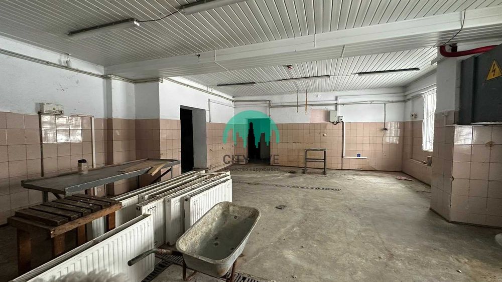 Продаж комерційного приміщення 450м2 вільного призначення(63)