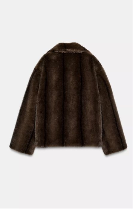 Новенька шубка Зара