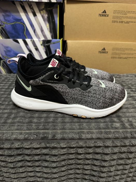 Жіночі кросівки для тренувань Nike Flex Trainer 9 38(24см) оригінал
