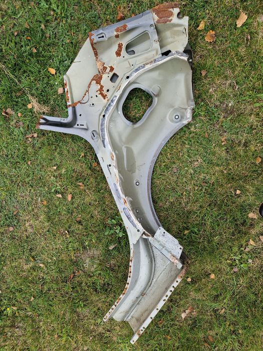 Seat Leon III HB 5D Blotnik prawy tyl