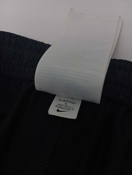 Spodnie dresowe Nike Dri-Fit S dresy