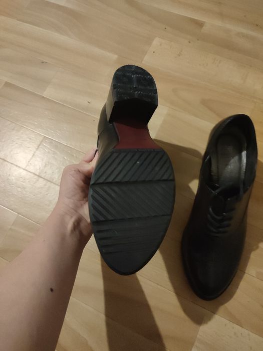 Продам ботинки туфли весна -осень женская натуральная кожа р 37