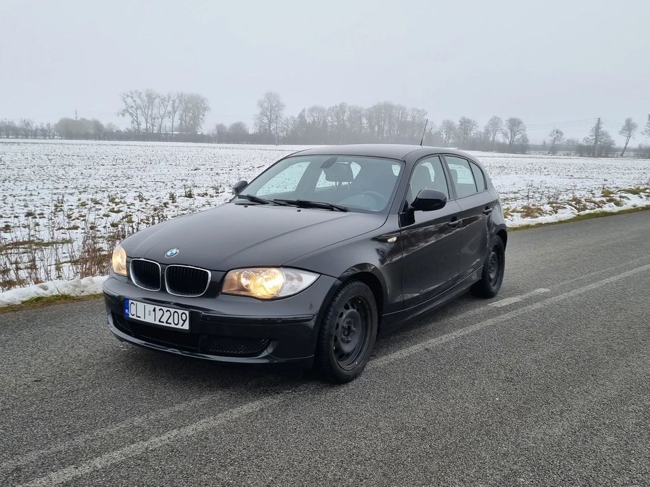 BMW Seria 1 116i 2.0 122km mały przebieg Szwajcar !! 2 KOMPLETY KÓŁ,  ALUSY !