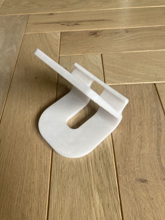 Biała podstawka na telefon do ładowania statyw wydruk 3D