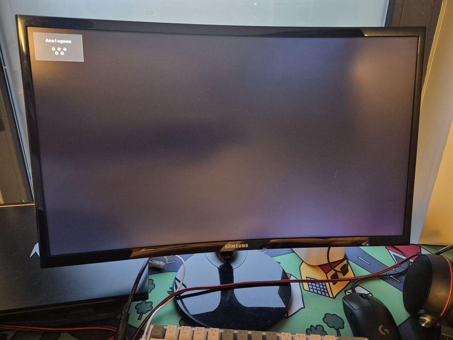 Monitor 23.5 zakrzywiony