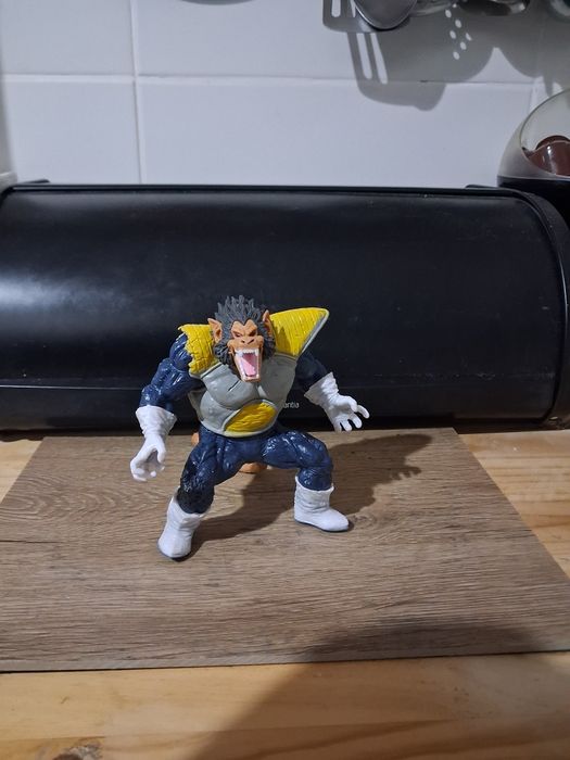 Figura Vegeta macaco