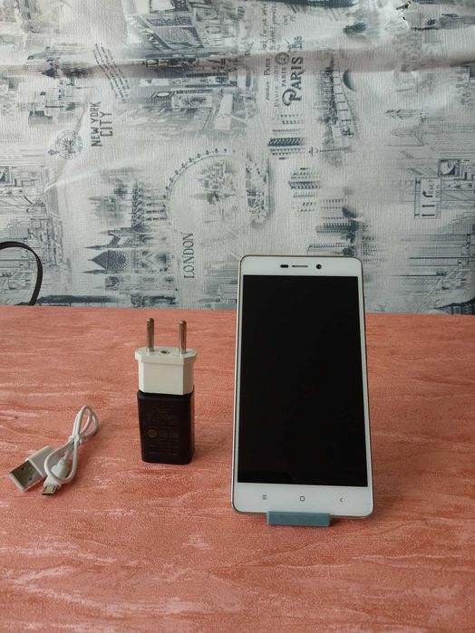 Смартфон Xiaomi Redmi 3 4G-в хорошем  и полностью рабочем состоянии