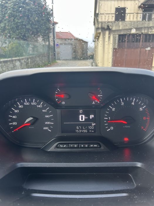 Peugeot partner XL caixa automatica full extras